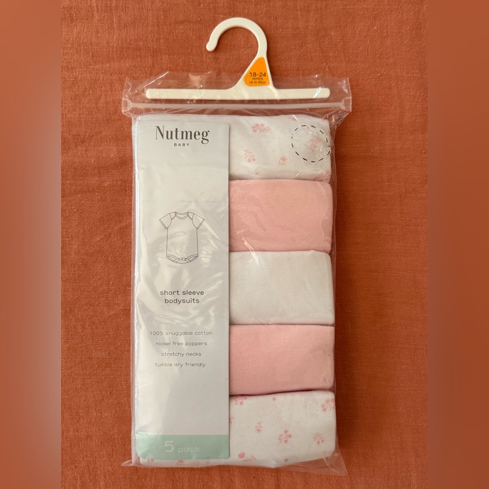 Nutmeg Baby Pack of 5 Onesies NWT